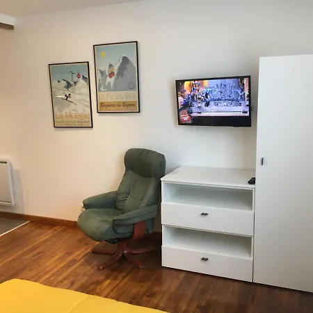 Le Studio, Avec Un Exterieur, Un Local Pour Vos Velos, Skis, Bagages Bagnères-de-Bigorre